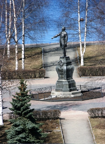 Памятник Петру 1 в петрозаводске история